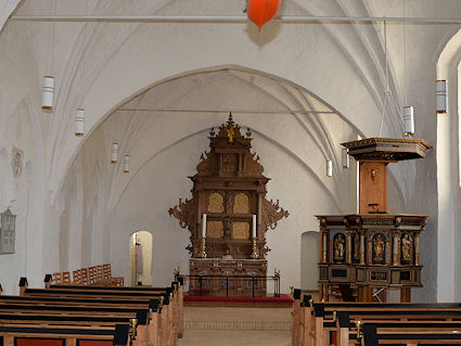 Kundby Kirke. Holb�k Provsti. All � copyright Jens Kinkel