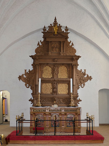 Kundby Kirke. Holb�k Provsti. All � copyright Jens Kinkel