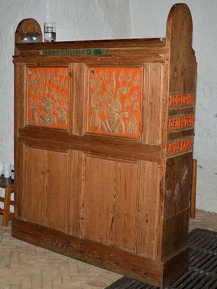 Kundby Kirke. Holb�k Provsti. All � copyright Jens Kinkel