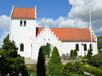 Kvanløse Kirke, Holbæk Provsti. All © copyright Jens Kinkel