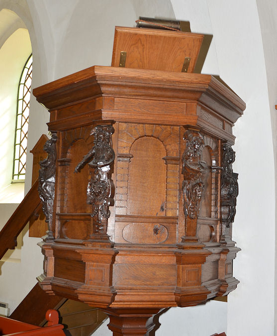 Kvanl�se Kirke, Holb�k Provsti. All � copyright Jens Kinkel