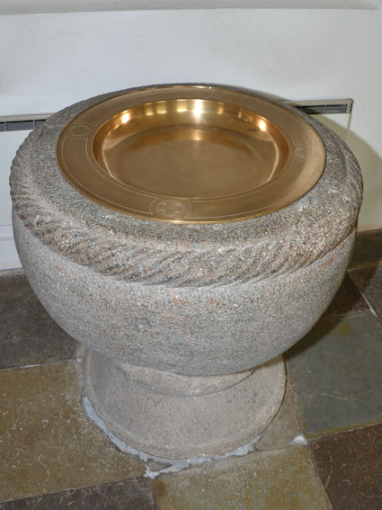 Kvanl�se Kirke, Holb�k Provsti. All � copyright Jens Kinkel