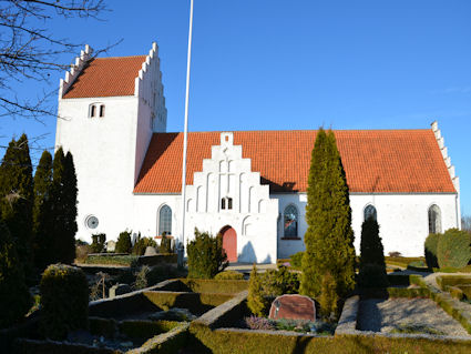 M�rk�v Kirke, Holb�k Provsti. All � copyright Jens Kinkel