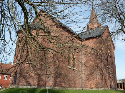 Sankt Nikolai Kirke, Holb�k Provsti. All � copyright Jens Kinkel