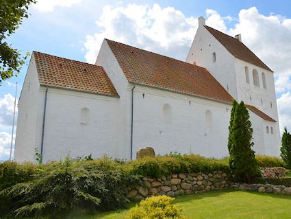 S�nder Asmindrup Kirke, Holb�k Provsti. All � copyright Jens Kinkel