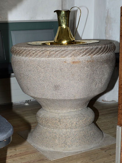 S�nder Asmindrup Kirke, Holb�k Provsti. All � copyright Jens Kinkel