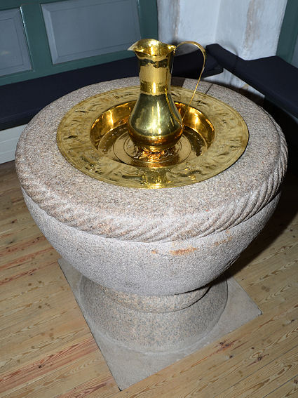 S�nder Asmindrup Kirke, Holb�k Provsti. All � copyright Jens Kinkel