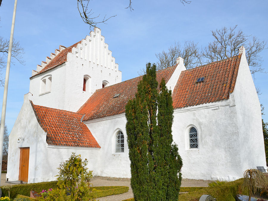 Søstrup Kirke, Holbæk Provsti. All © copyright Jens Kinkel