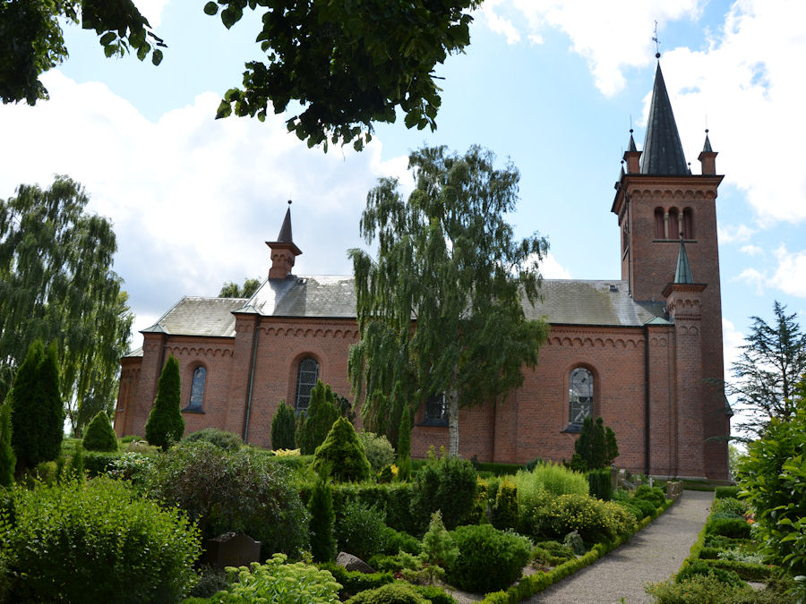 Ugerl�se Kirke, Holb�k Provsti. All � copyright Jens Kinkel