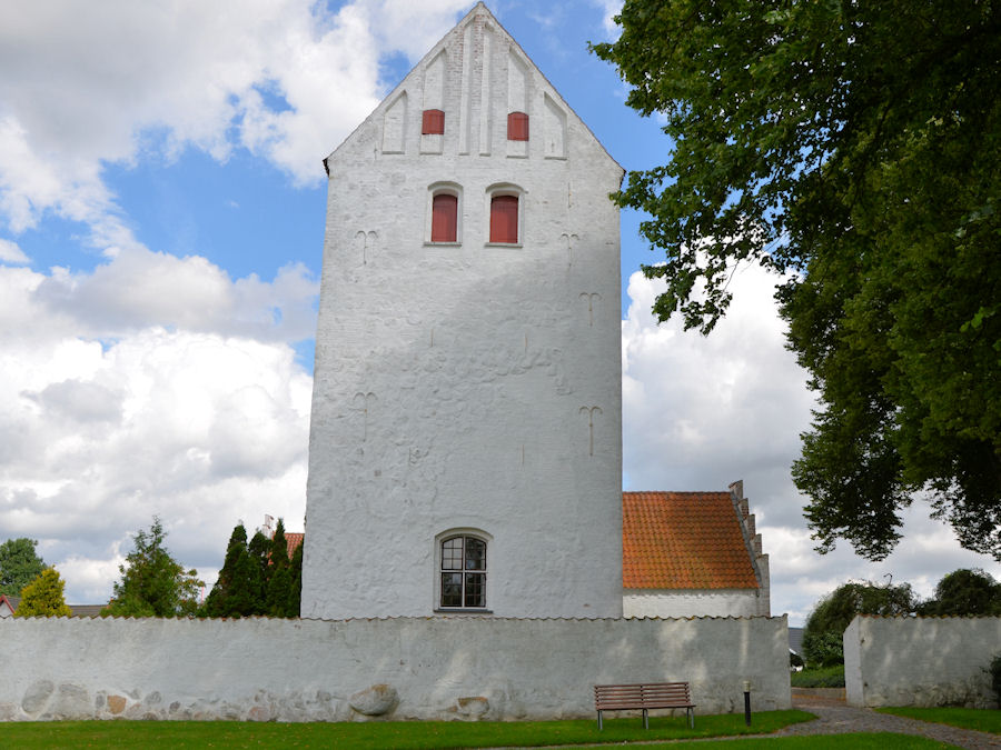 Undløse Kirke, Holbæk Provsti. All © copyright Jens Kinkel