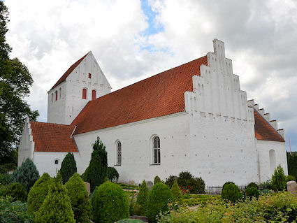 Undl�se Kirke, Holb�k Provsti. All � copyright Jens Kinkel