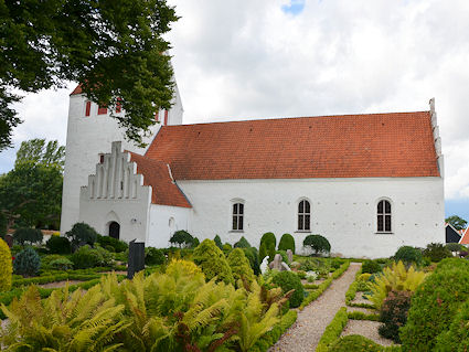 Undl�se Kirke, Holb�k Provsti. All � copyright Jens Kinkel