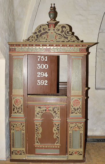 Undl�se Kirke, Holb�k Provsti. All � copyright Jens Kinkel