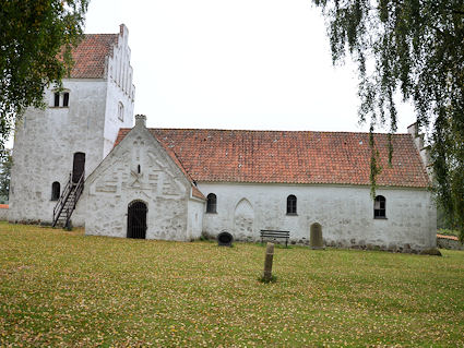 Auns� Gamle Kirke, Kalundborg Provsti. All � copyright Jens Kinkel