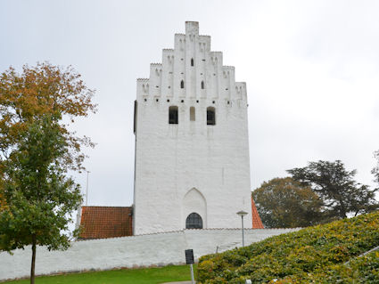 F�llenslev Kirke, Kalundborg Provsti. All � copyright Jens Kinkel