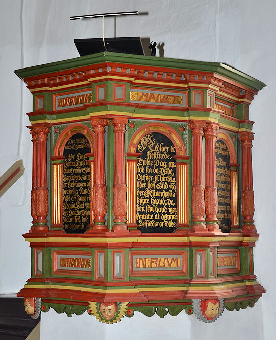 F�llenslev Kirke, Kalundborg Provsti. All � copyright Jens Kinkel