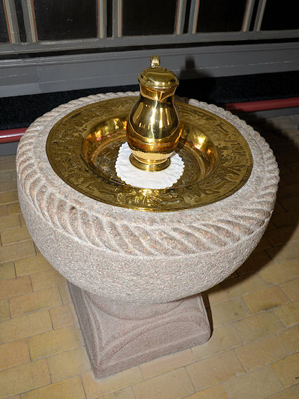 F�llenslev Kirke, Kalundborg Provsti. All � copyright Jens Kinkel