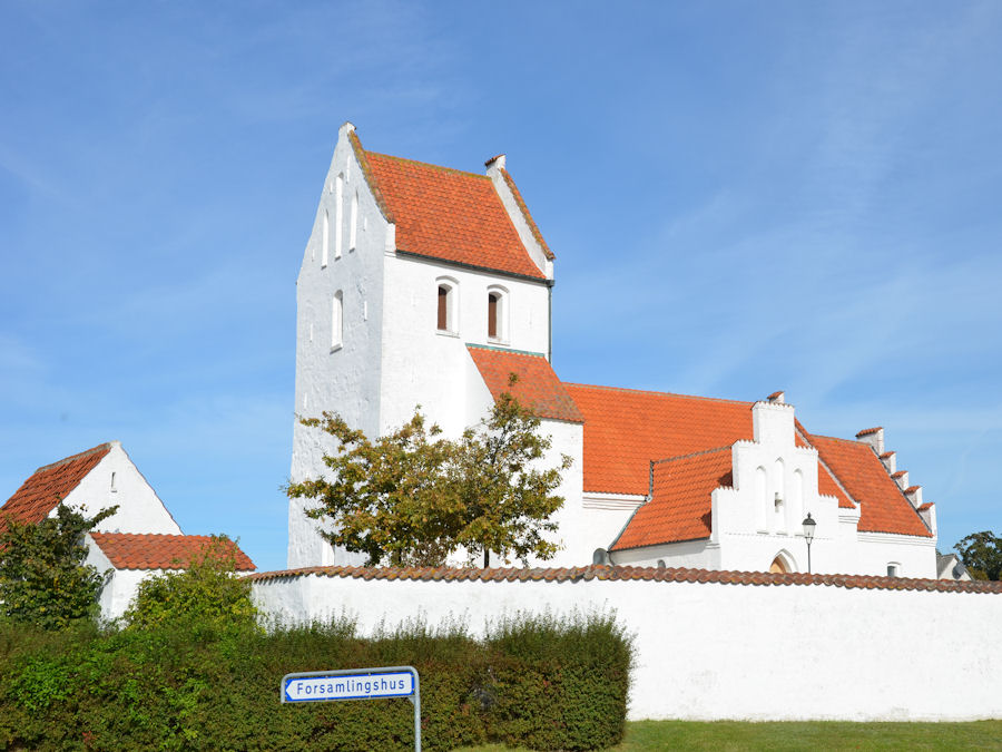 R�sn�s Kirke, Kalundborg Provsti. All � copyright Jens Kinkel