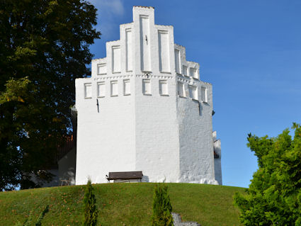 Store Fuglede Kirke, Kalundborg Provsti. All � copyright Jens Kinkel