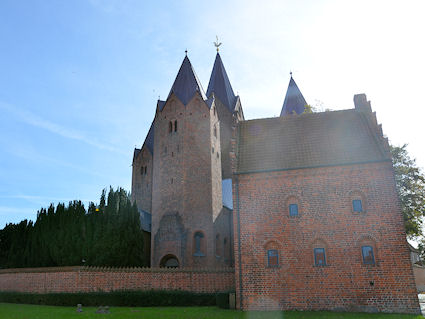 Vor Frue Kirke, Kalundborg Provsti. All � copyright Jens Kinkel