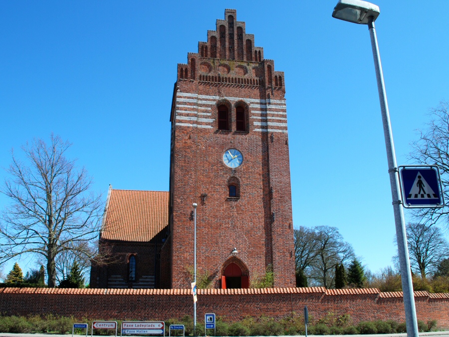 Faxe Kirke, Tryggev�lde Provsti