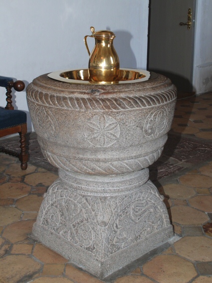 Faxe Kirke, Tryggev�lde Provsti