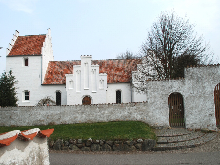 Freerslev Kirke, Tryggev�lde Provsti