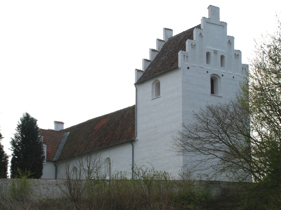 Freerslev Kirke, Tryggev�lde Provsti