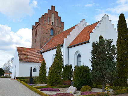 Gundsømagle Kirke, Roskilde Domprovsti. All © copyright Jens Kinkel