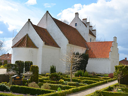 Jyllinge Kirke, Roskilde Domprovsti. All � copyright Jens Kinkel