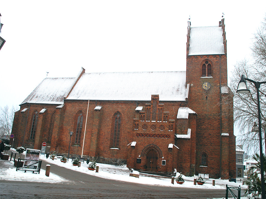 Sankt Mortens Kirke, N�stved Provsti. All � copyright Jens Kinkel