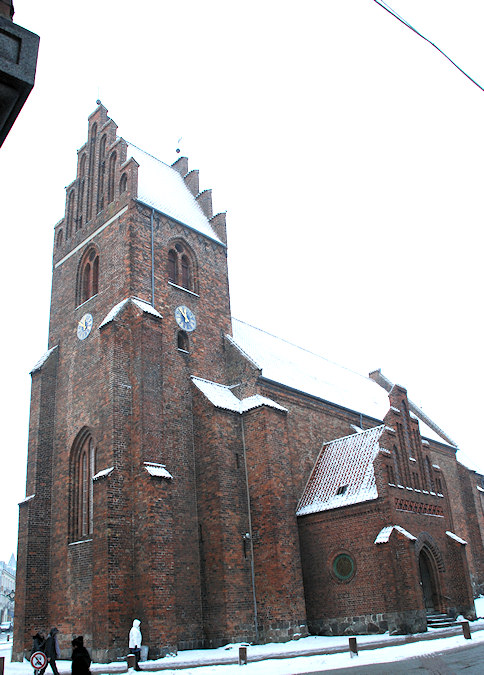 Sankt Mortens Kirke, N�stved Provsti. All � copyright Jens Kinkel