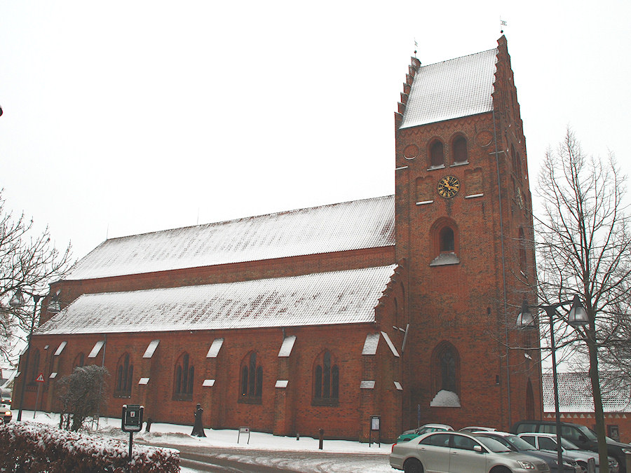Sankt Peders Kirke, N�stved Provsti. All � copyright Jens Kinkel