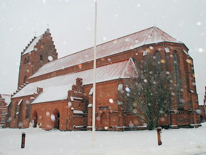 Sankt Peders Kirke, N�stved Provsti. All � copyright Jens Kinkel