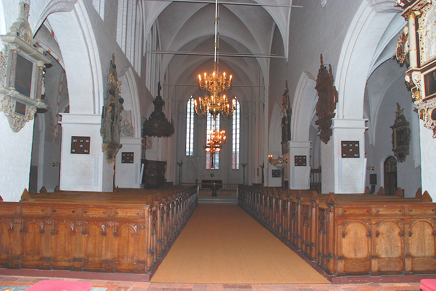 Sankt Peders Kirke, N�stved Provsti. All � copyright Jens Kinkel