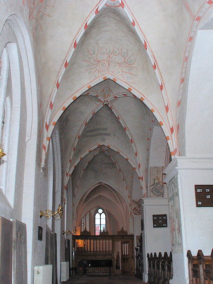 Sankt Peders Kirke, N�stved Provsti. All � copyright Jens Kinkel