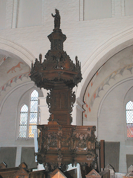 Sankt Peders Kirke, N�stved Provsti. All � copyright Jens Kinkel