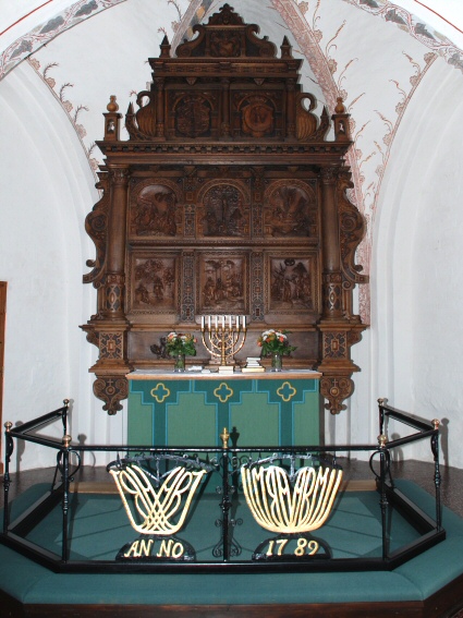 Roholte Kirke, Tryggev�lde Provsti
