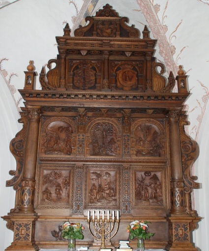 Roholte Kirke, Tryggev�lde Provsti