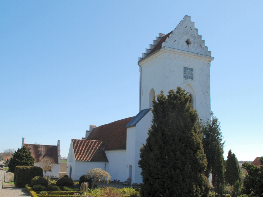 Spjellerup Kirke, Tryggev�lde Provsti