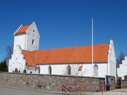 Spjellerup Kirke, Tryggev�lde Provsti