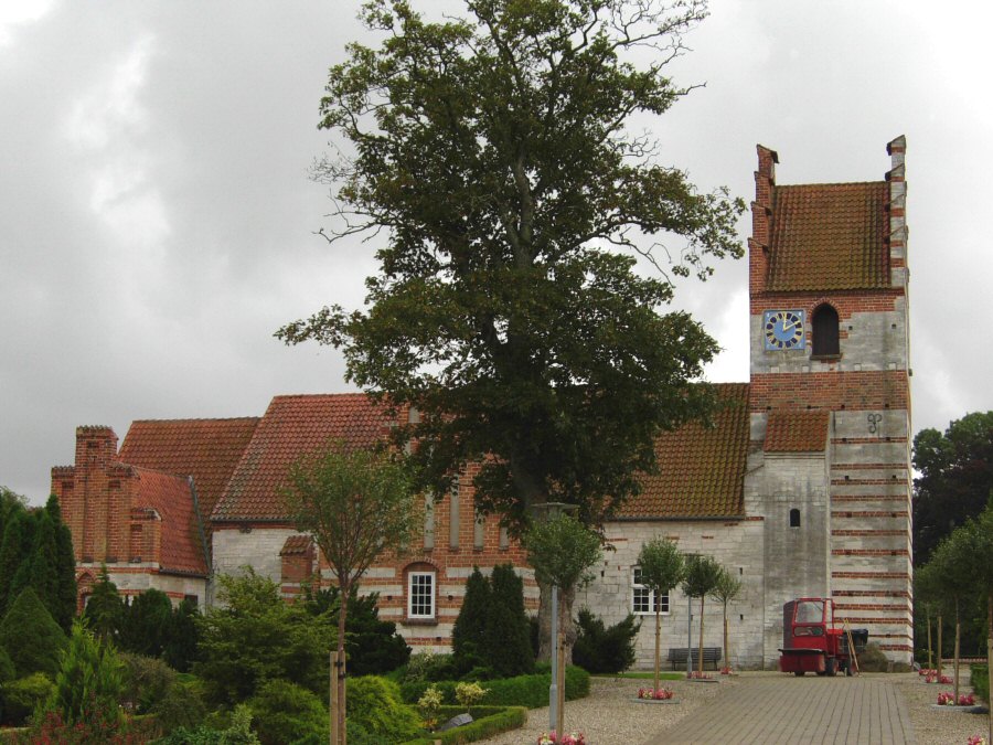 Str�by Kirke
