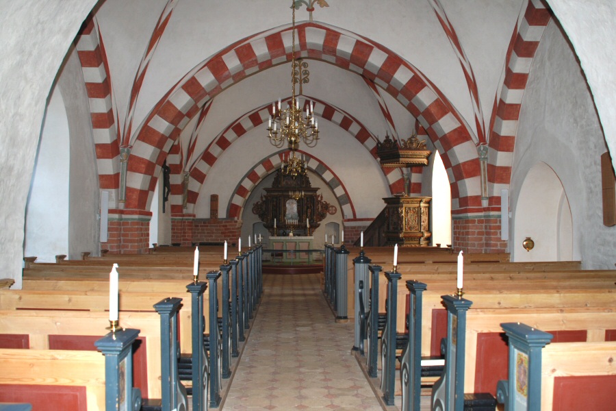 Teestrup Kirke, Tryggev�lde Provsti