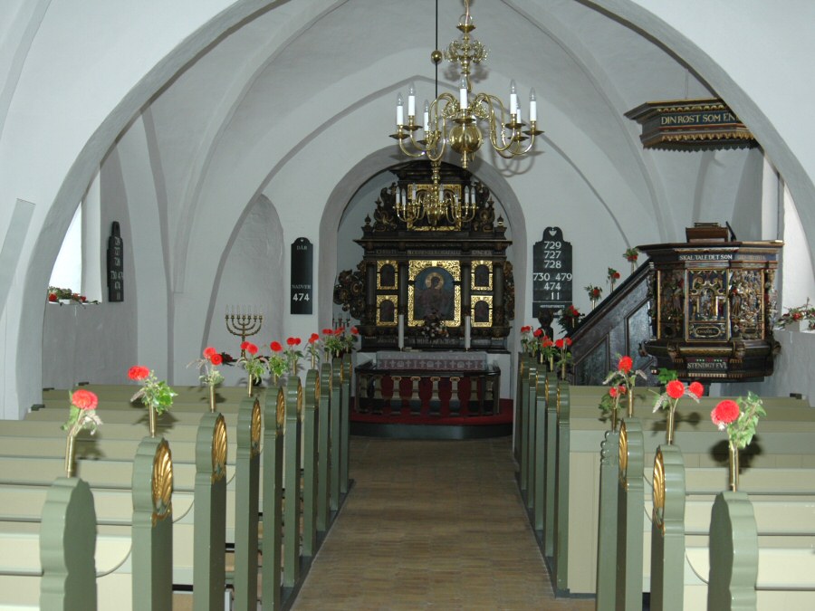 Tune Kirke