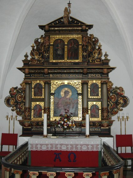 Tune Kirke