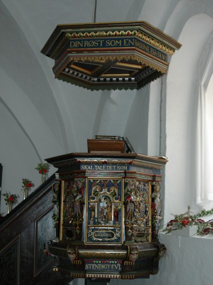 Tune Kirke
