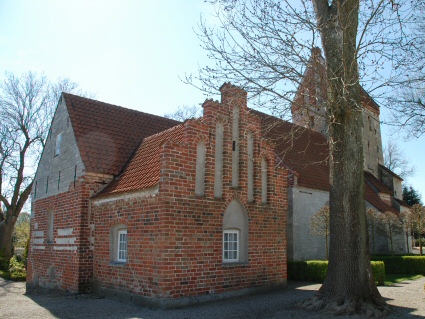 Varpelev Kirke, Tryggev�lde Provsti
