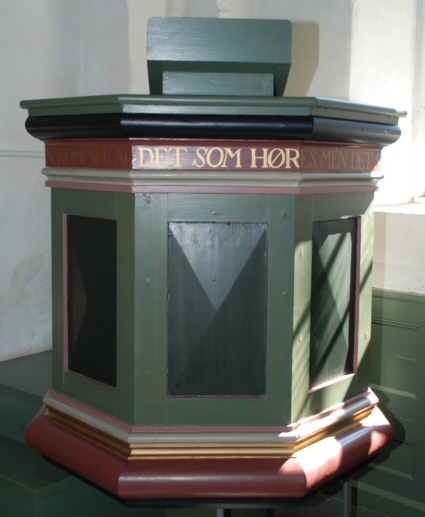 Varpelev Kirke, Tryggev�lde Provsti